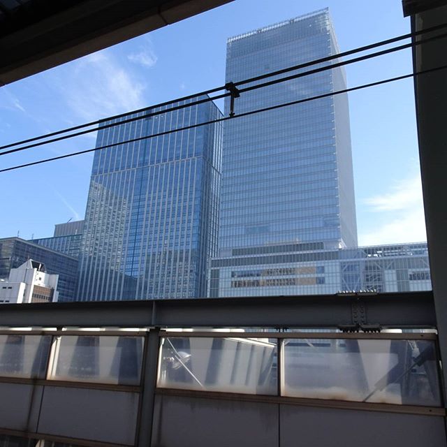#東京駅 #ホーム からの #風景 ですにゃ。 #天気 良すぎだね！ #日焼け しちゃう！ #散歩 #tokyo #japan #takeawalk