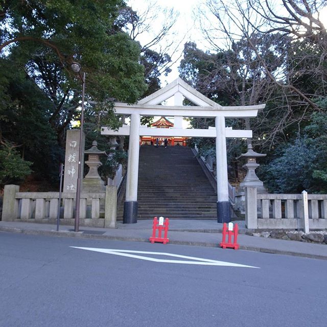 #東京散歩 #日枝神社 #山王男坂 方面から入るほうが #パワースポット 的に良いらしいので #google先生 の言う通りにこっちからも入ります #神社