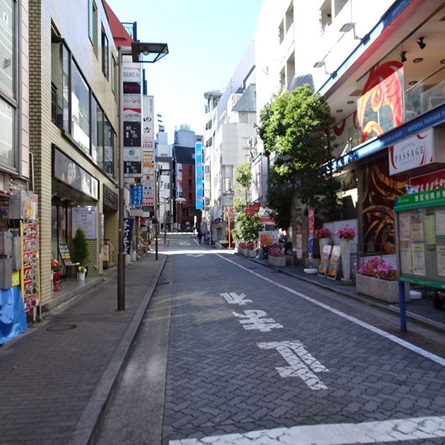 #東京散歩 #赤坂 ら辺かな？とりあえず今日のゴール方向へ進みましょうかね #東京 #散歩 #tokyo