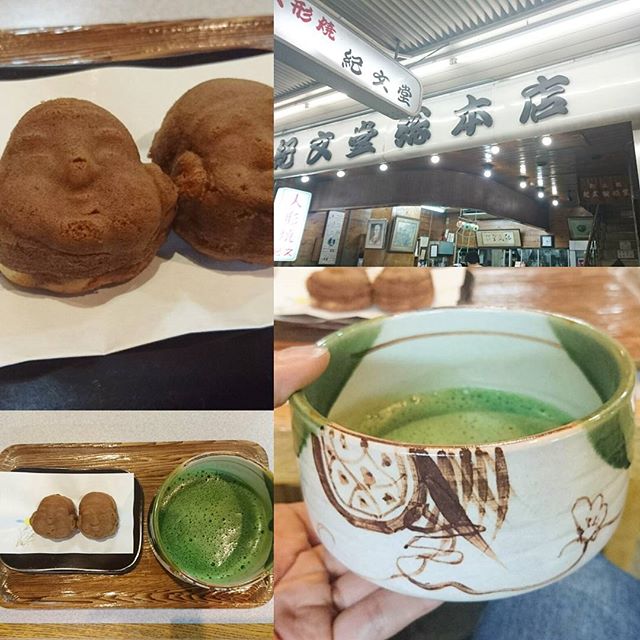 東京で抹茶が飲める所 浅草 #紀文 ですな。スッキリ系の抹茶ですな。人形焼き屋さんの抹茶だから抹茶セットはもちろん人形焼きです。抹茶と人形焼きの組み合わせは美味しいですよね。…ただ浅草抹茶ツアーをアイス含めて7件目となるとさすがに甘いものがきつい…でも抹茶セットの和菓子が面白いからセットで注文しちゃいますよね！まぁ今日はこの辺で浅草撤収したいと思いますわ。たぶんまだまだ浅草には抹茶スポットいっぱいある感じ…次回に期待！ #侍猫度3 #嫁探しの旅