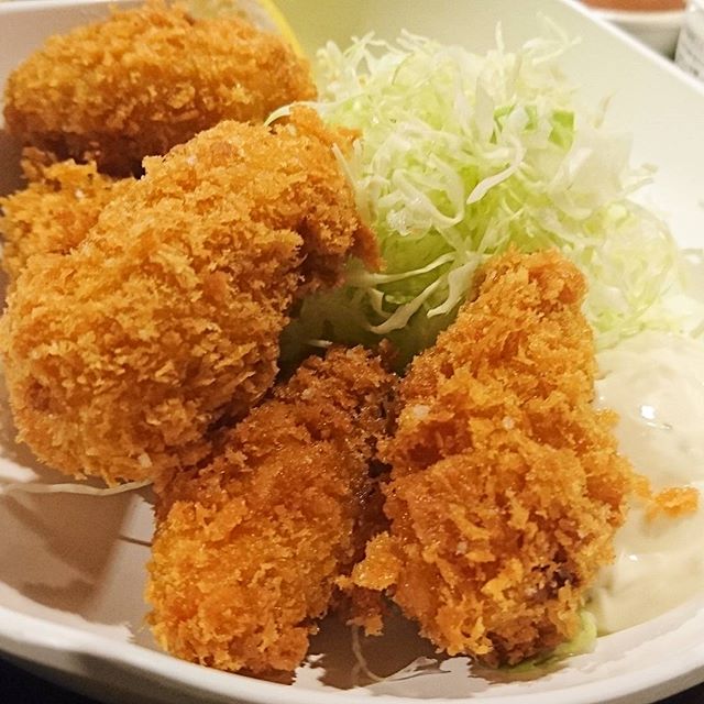 日本橋人形町のおすすめランチ #祭ヤ カキフライ定食ですな。タルタルとカキフライは最高の組み合わせだわ！モリモリいける！！ #lunch